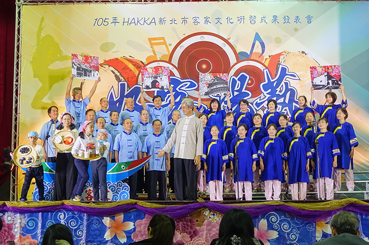歌謠組表演